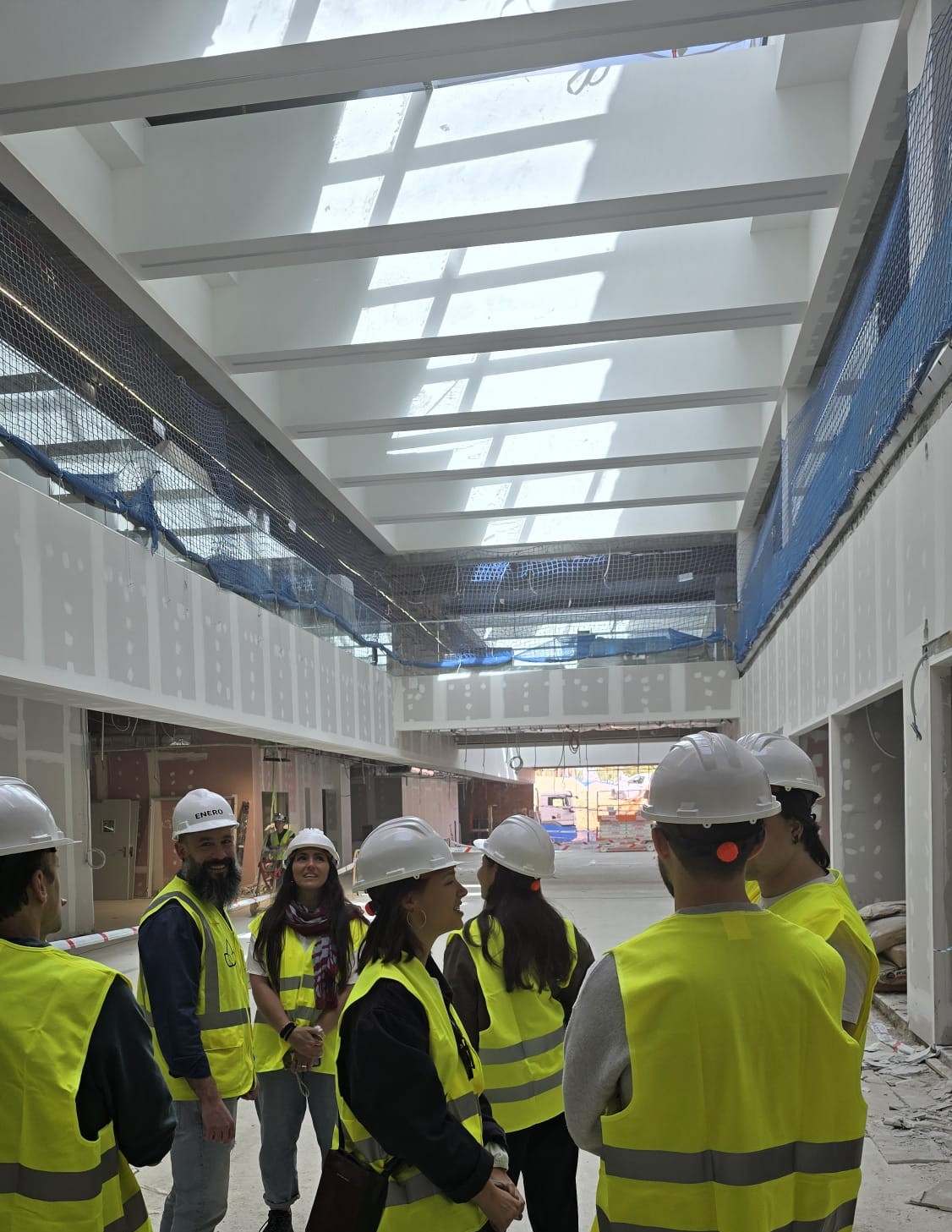 Fotografía de una visita de obra al hospital Hospiten Madrid Boadilla.